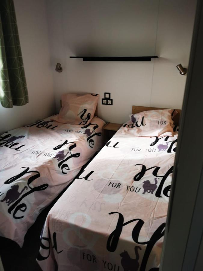 Mobil Home Neuf Camping L Ile Dor Plage St Raphael Avec Piscine Saint-Raphael  Ngoại thất bức ảnh