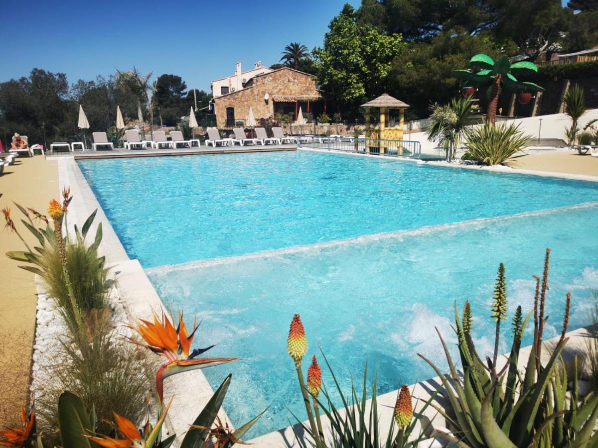 Mobil Home Neuf Camping L Ile Dor Plage St Raphael Avec Piscine Saint-Raphael  Ngoại thất bức ảnh